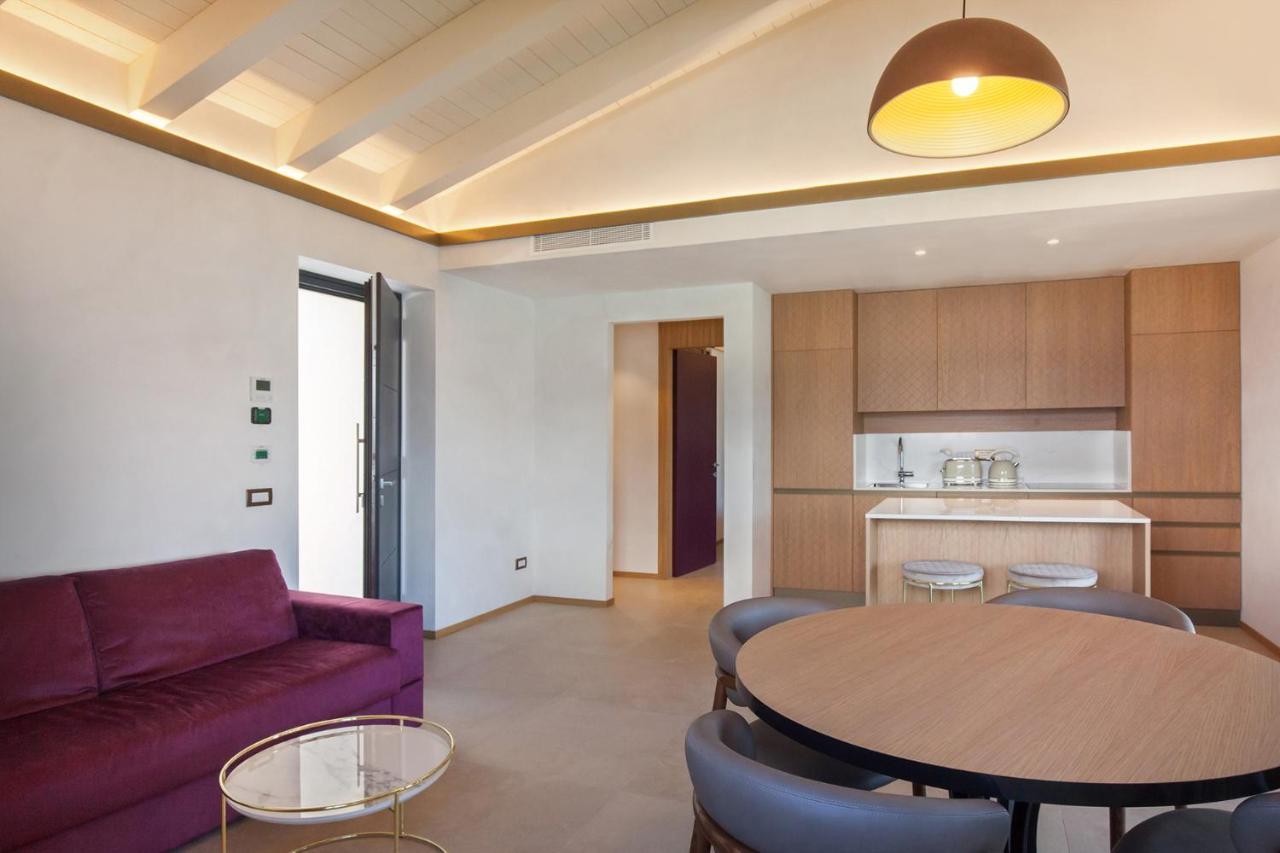 Villa Divina - Apt Icona Con Piscina E Vista Lago Castelletto Di Brenzone Exterior photo